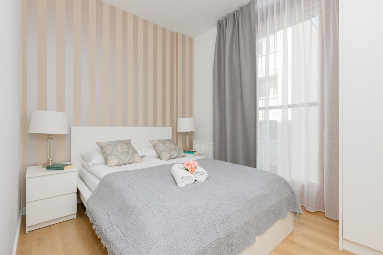 Warszawa Srodmiescie Bonifraterska Apartments By Noclegi Renters Экстерьер фото